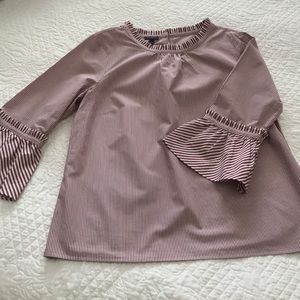 Flirty flounce sleeves